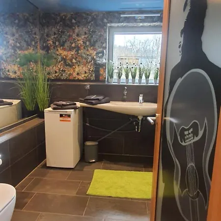 Small Lake Apartment Bergisch Gladbach Exterior foto